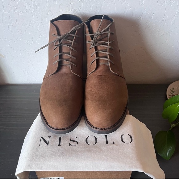 Nisolo Mens Daytripper Chukka Boots Leather Tobacco Brown  display picture 2